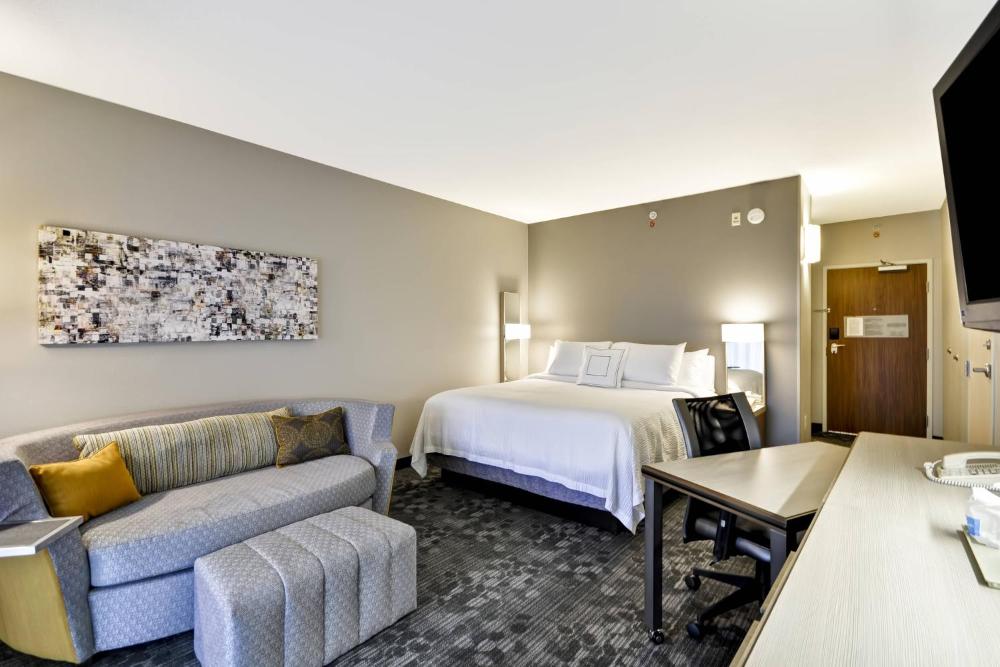 King Room with Sofa Bed interior