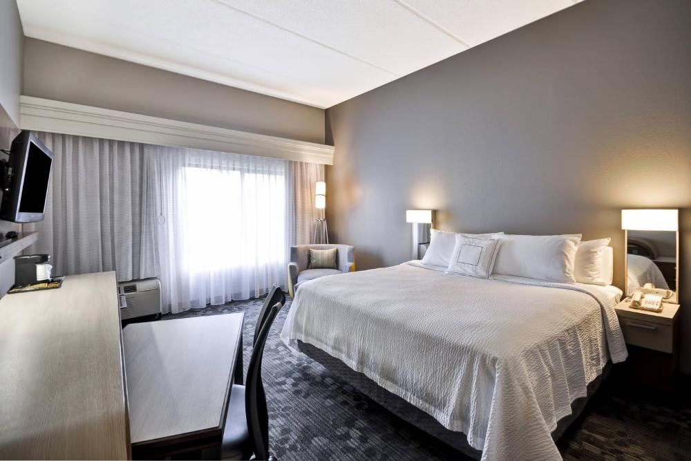 King Room - Accessible interior